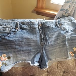 Torrid embroidered denim shorts